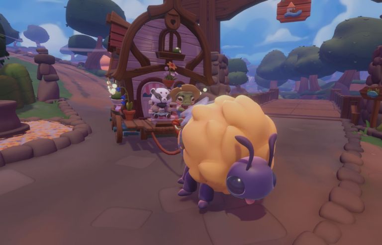 Close up screenshot of Rigby the bee pulling a caravan in Cozy Caravan