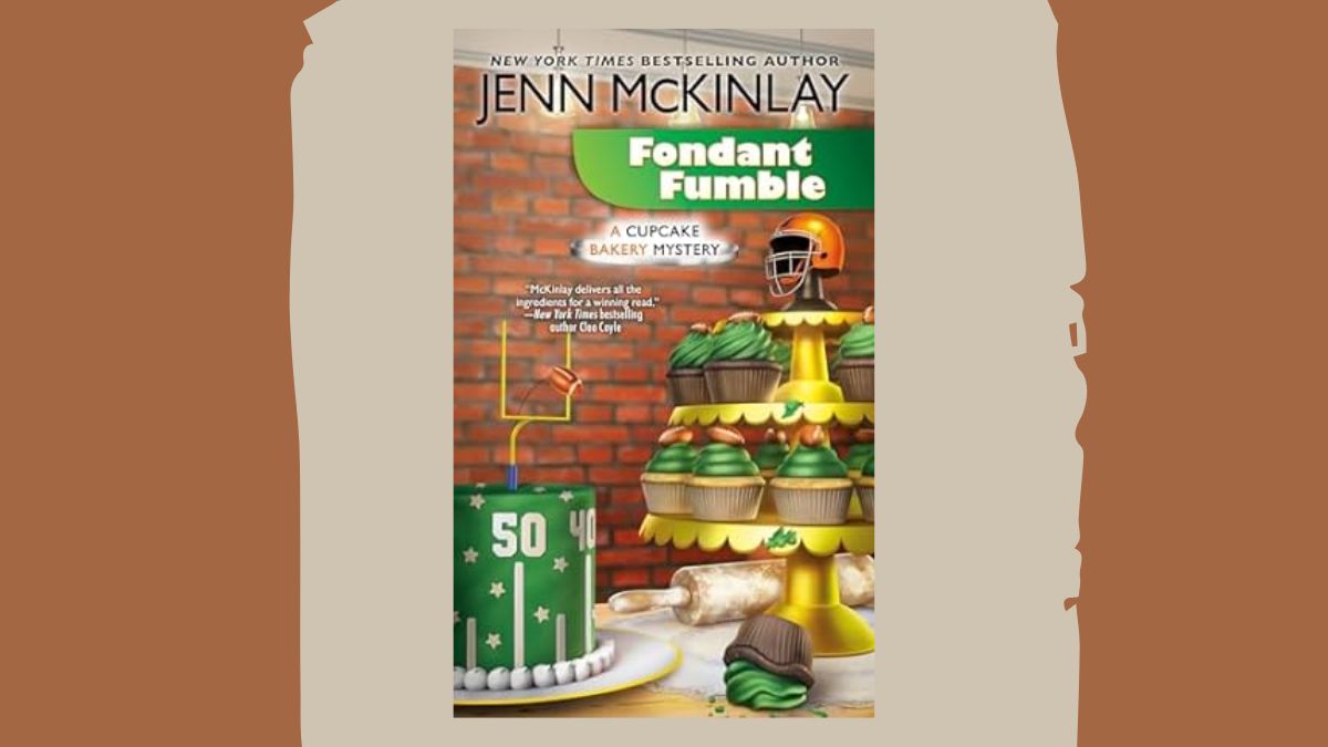 Book cover for Fondant Fumble by Jenn McKinlay