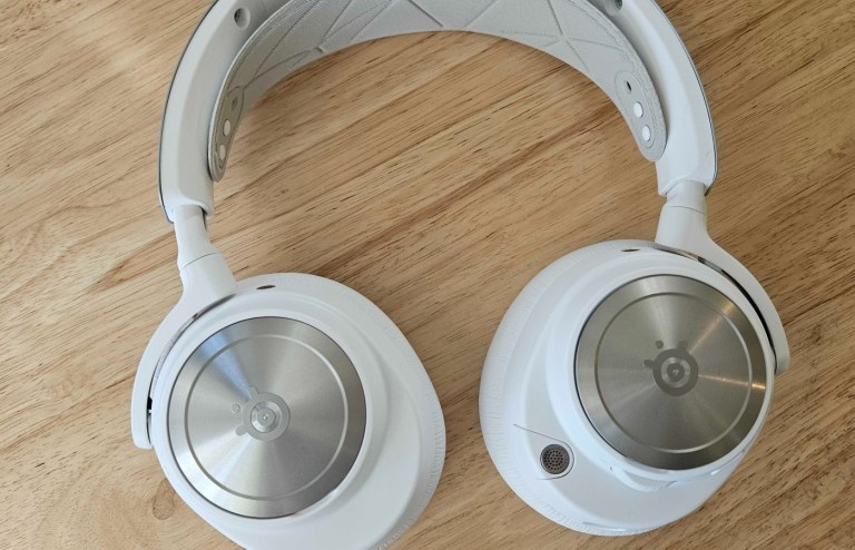 Arctis Nova Pro Headset cover