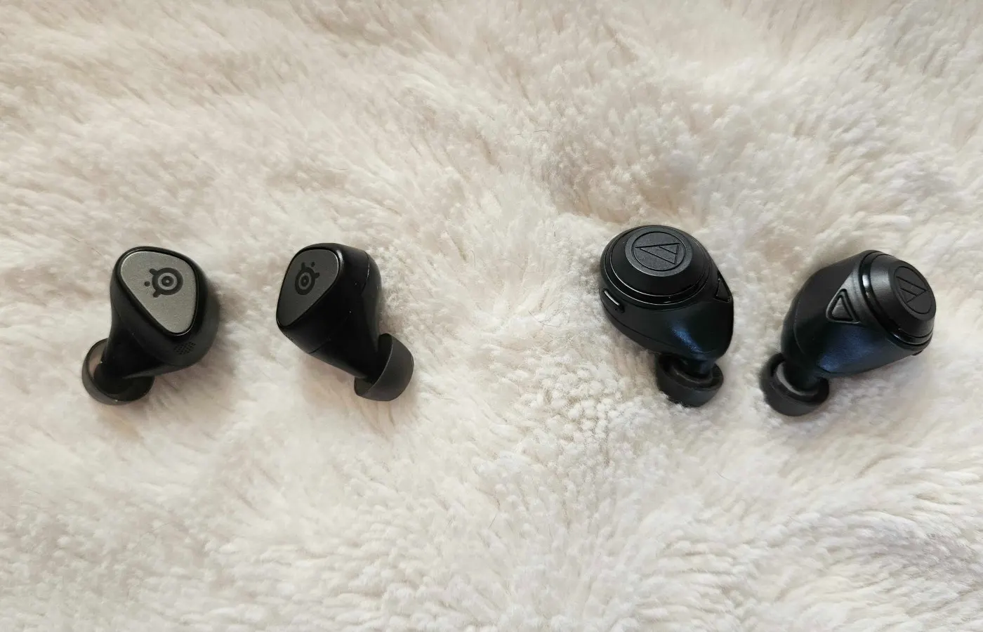 Arctis vs Audio-technica open buds