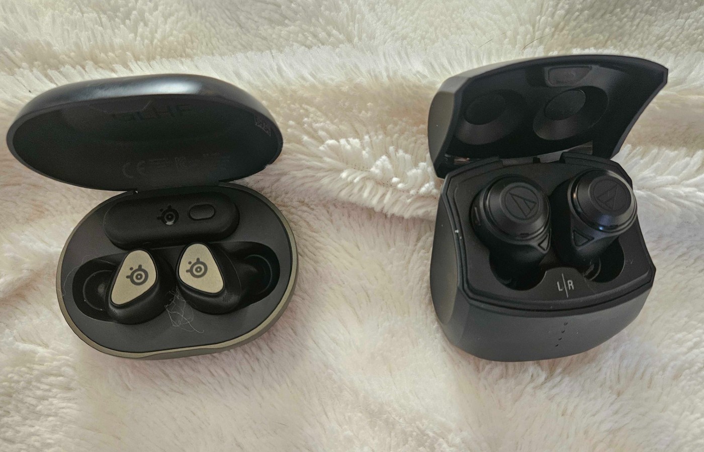 Arctis vs Audio-technica open