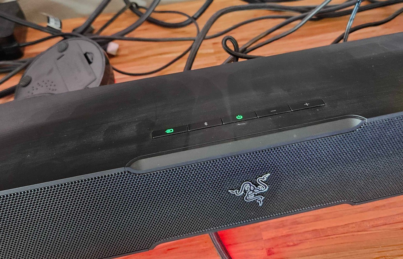 Razer Leviathan top controls