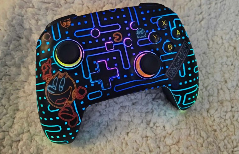 Pac-Man PowerA Controller Light Glow