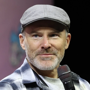 Roger Craig Smith