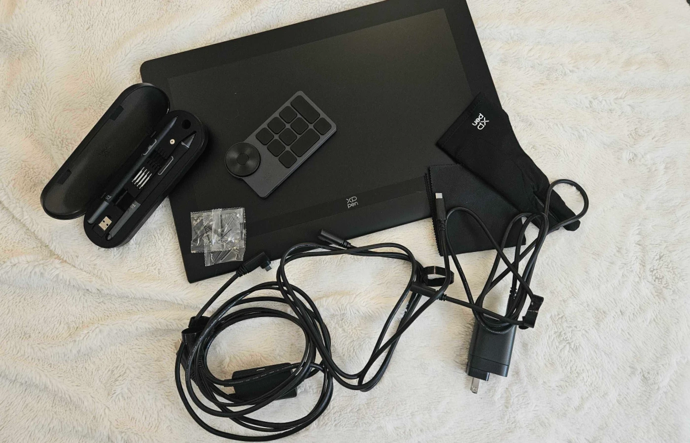 XPPen Artist Ultra all cables