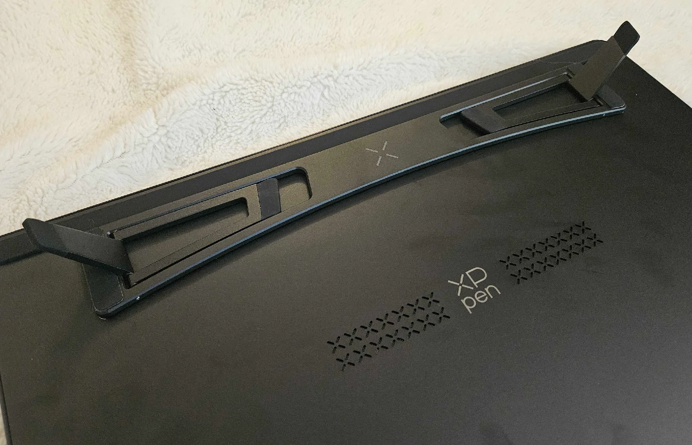 XPPen Stand on back