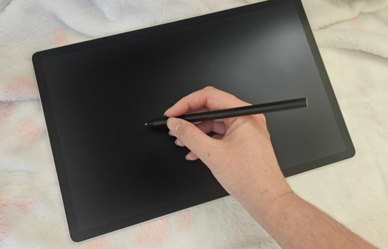 Wacom MovinkPad Pro 14 with hand redone