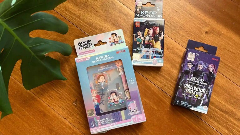 K-Pop Demon Hunters Trading Cards and Collectible Display Cases