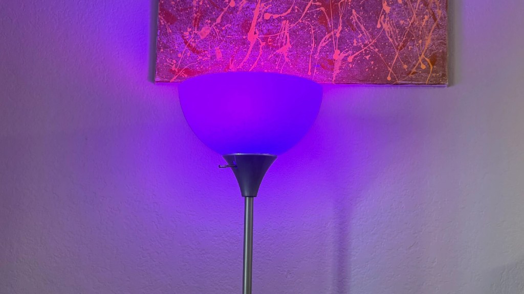 Linkind bulb in lamp